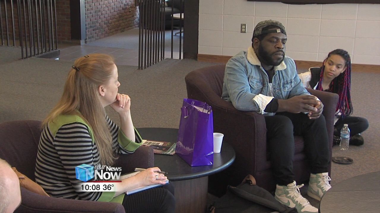 Bluffton University students learn tips from prominent Ohio writer 1.jpg